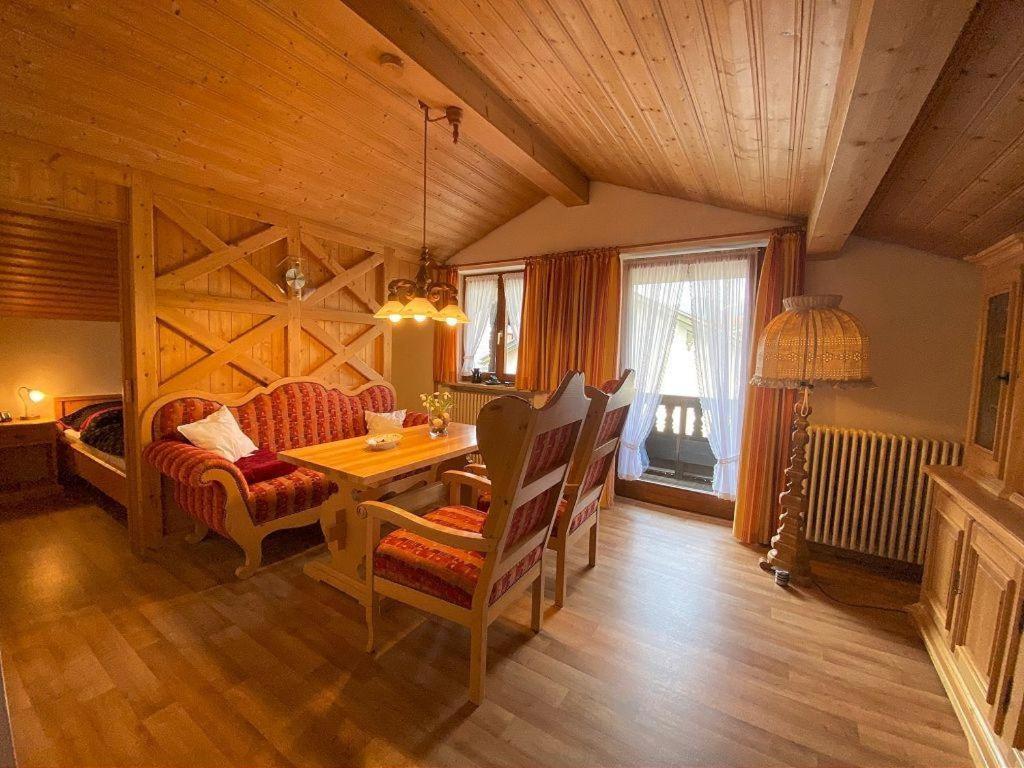 Ferienwohnung Emilia Mit Bergblick โรพอลดิง ภายนอก รูปภาพ