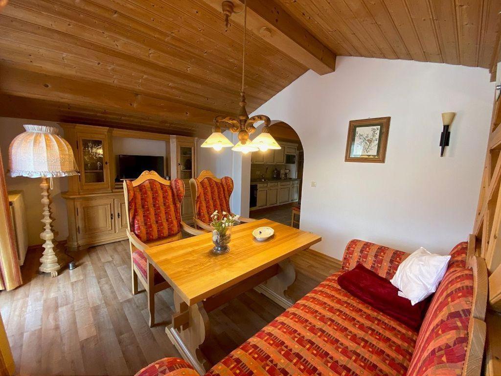 Ferienwohnung Emilia Mit Bergblick โรพอลดิง ภายนอก รูปภาพ